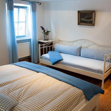 Goldgemaeuer Appartements Ochsenfurt Rum bild