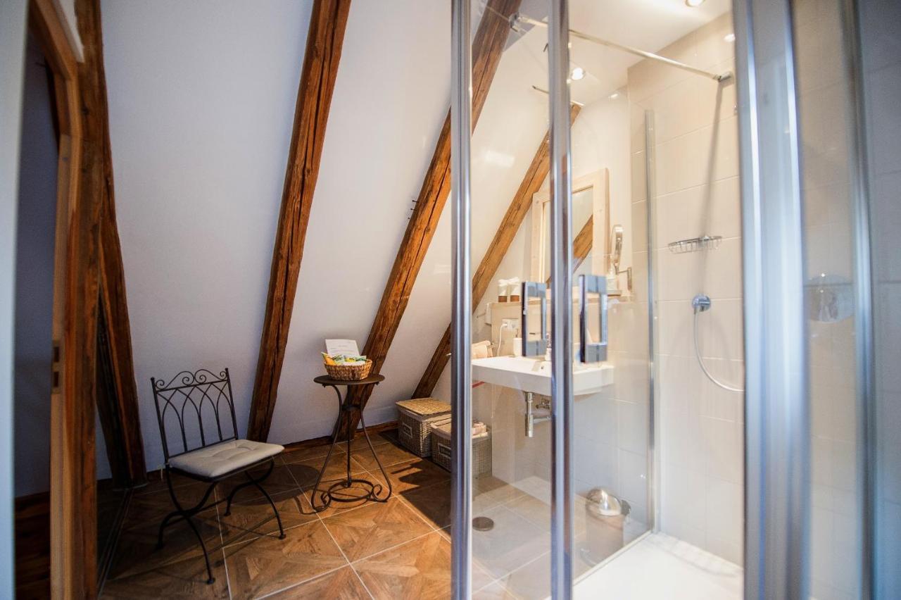 Goldgemaeuer Appartements Ochsenfurt Rum bild